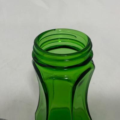 .318. VINTAGE | Single Green Concave Shaker