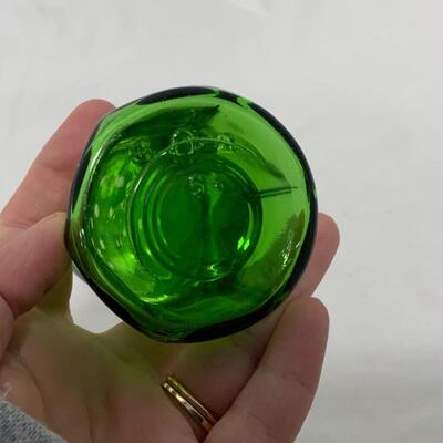 .318. VINTAGE | Single Green Concave Shaker