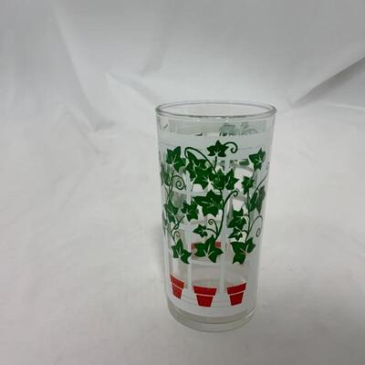 .319. VINTAGE | Anchor Hocking | 8 Ivy Glass Set | Caddy