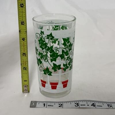 .319. VINTAGE | Anchor Hocking | 8 Ivy Glass Set | Caddy