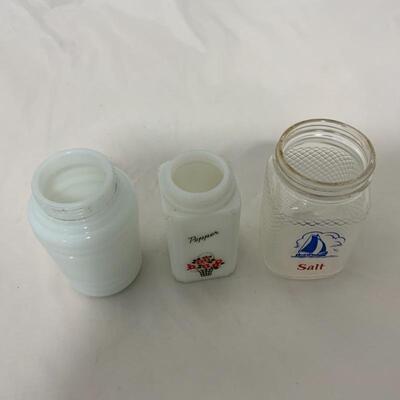 .320. VINTAGE | Three Miscellaneous Shakers | No Lids