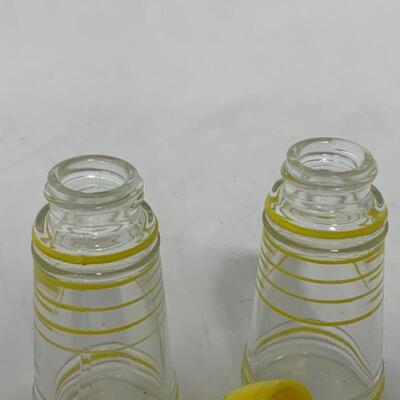 .321. VINTAGE | Yellow Salt and Pepper Shakers | Adorable!