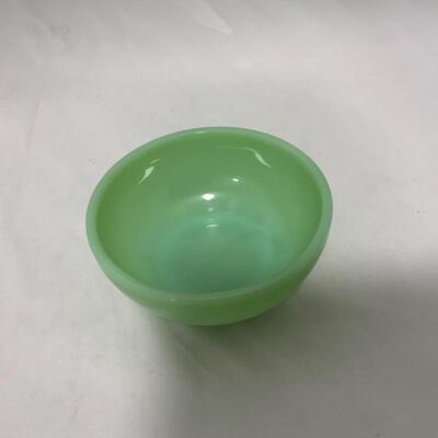 .322. VINTAGE | Fire King | 8 Jadite Chili Bowls