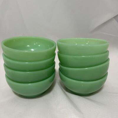 .322. VINTAGE | Fire King | 8 Jadite Chili Bowls