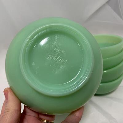 .322. VINTAGE | Fire King | 8 Jadite Chili Bowls