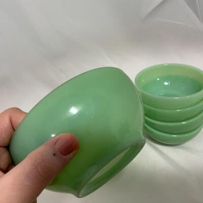 .322. VINTAGE | Fire King | 8 Jadite Chili Bowls