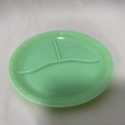 .324. VINTAGE | McKee Jadite | Divided Plate