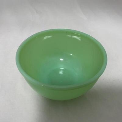 .325. VINTAGE | Fire King Jadite | Single Bowl from Set