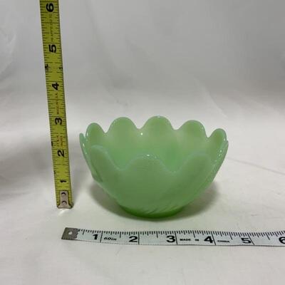 .326. VINTAGE | Fire King Jadite | Lotus Blossom Bowl