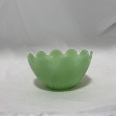 .326. VINTAGE | Fire King Jadite | Lotus Blossom Bowl