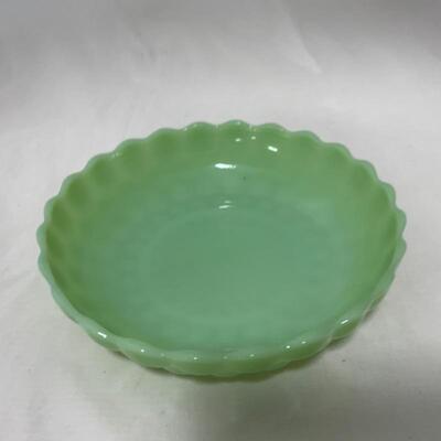 .330. VINTAGE | Fire King Jadite | Single Bubble Bowl