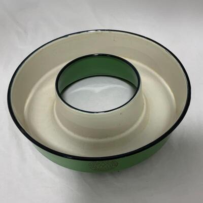 .328. VINTAGE | Graniteware | Ring Molds | Strainer | Cream City