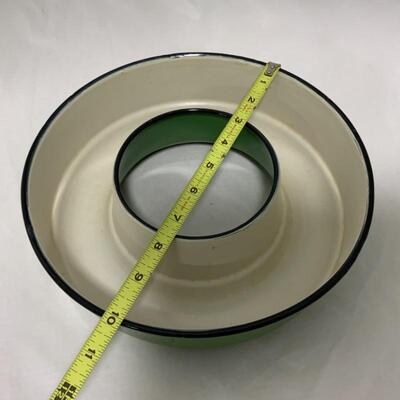 .328. VINTAGE | Graniteware | Ring Molds | Strainer | Cream City
