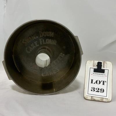 .329. VINTAGE | Swans Down Cake Flour | Angel Food Cake Pan