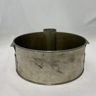 .329. VINTAGE | Swans Down Cake Flour | Angel Food Cake Pan