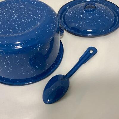 .331. VINTAGE | Enamelware Pot | Mixing Bowl | Spoon