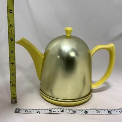 .334. VINTAGE | Hall Tea Pot | Lined Metal Cozy
