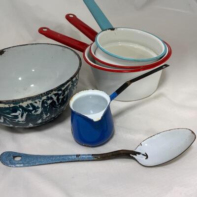 .335. VINTAGE | Enamelware Mixed Lot | 6 Pieces