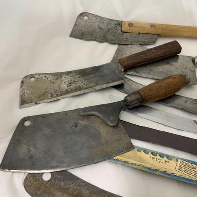 .338. VINTAGE | Large Knife Lot | But Wait...Thereâ€™s More!
