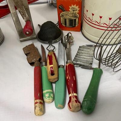 .339. VINTAGE | Large Lot of Kitchen Tools