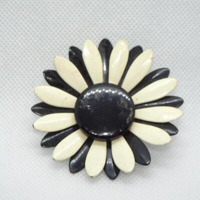 Black & White Metal Painted Flower Brooch 