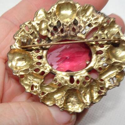 Spectacular Victorian Style Amethyst Colored Center Stoned, Gold Tone Brooch - Reserve 