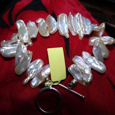 Freshwater Pearls & Silver Tone Bracelet - Never Worn