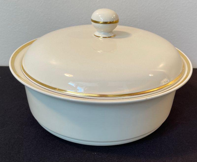 #74 Lenox Eternal - Covered Casserole Bakeware 