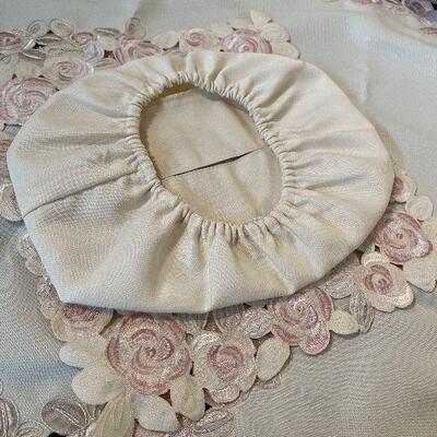 #93 Bread Cozy and Table Cloth Machine Cut out 