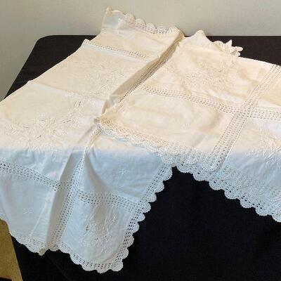 #98 2 Linen Lace Small Table Cloth 