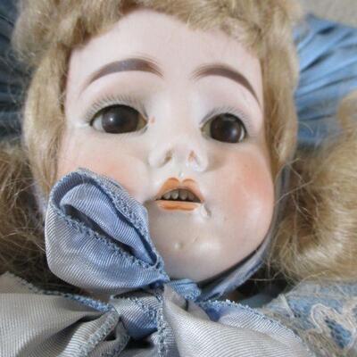 21" Heubach Horseshoe Doll 1000-01/2 Antique leather bodied.