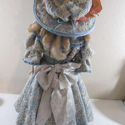 21" Heubach Horseshoe Doll 1000-01/2 Antique leather bodied.