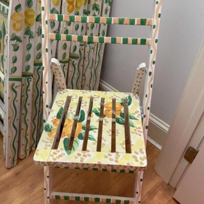 B548 Set of 11 Handpainted Folding Wooden Chairs 
