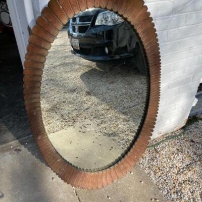 B559 Vintage Turner Oval Feather Pattern Mirror 