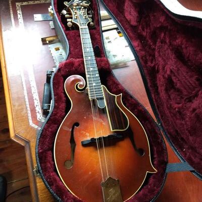 The Gibson F-5 Artist Model Flat Iron Mandolin S# 00302020