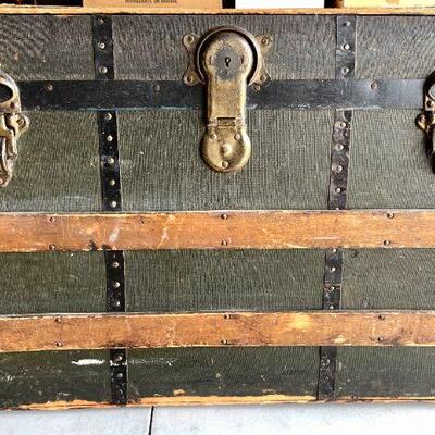LOT 312  ANTIQUE TRUNK READY TO RESTORE