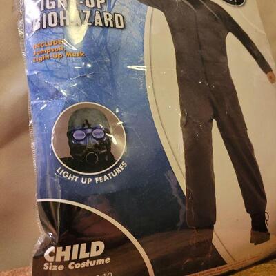 3 Halloween costumes 