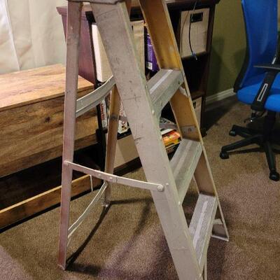 4 ft ladder