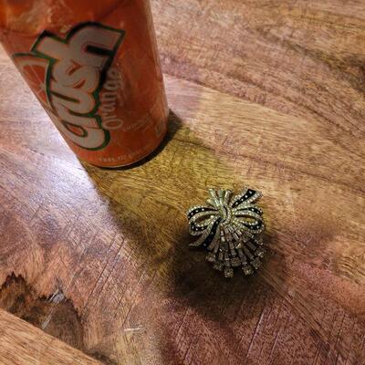 Vintage broach
