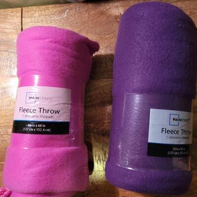 2 fleece throws