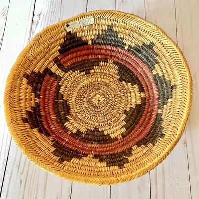 Lot 8  Navajo Wedding Basket c. 1940 Native American Basketry