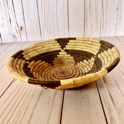 Lot 10  Papago? Coiled Basket Native American Basketry