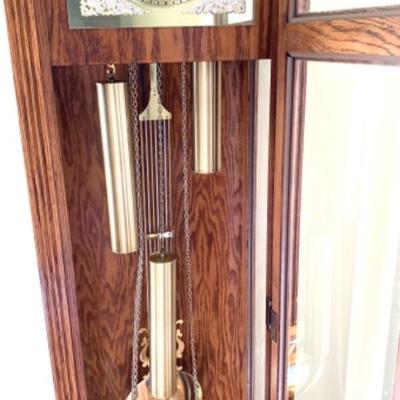 Vintage 1995 Ridgeway Howard Miller Oak Grandfather Floor Clock 