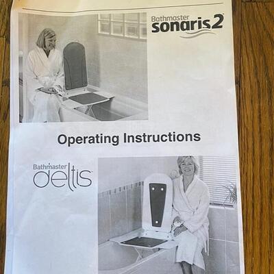 Sonaris 2 - Bathmaster Elder Care bath lift with power and remote in near mint condition.