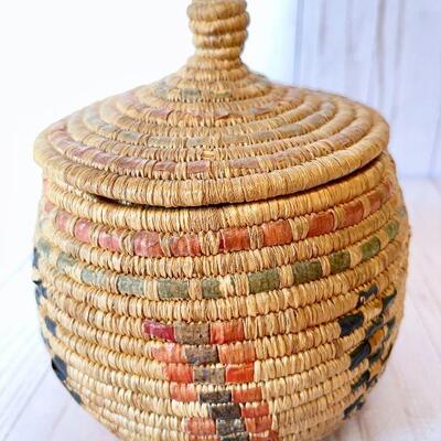 Lot 23  Antique Pacific Northwest Basket w/Lid Native American Basketry 
