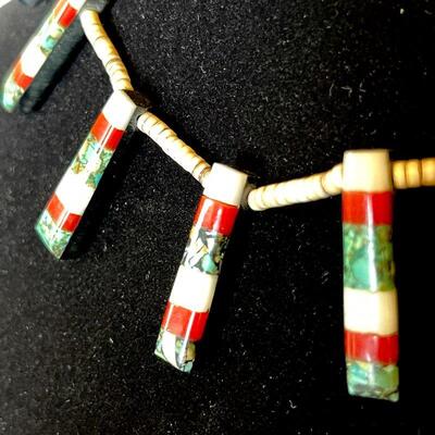 Lot 37  Vintage Native American Jewelry Collar Heishei Necklace Inlay w/Various Stones 