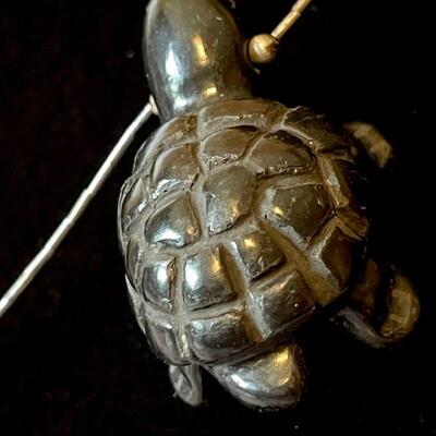 Lot 38  Vintage Native American Jewelry Turtle Fetish Necklace 