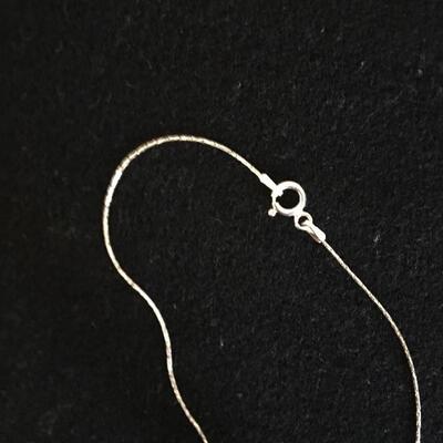 Sterling 16â€ Necklace with Onyx Pendant 