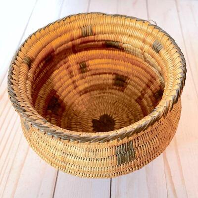 Lot 61  Native American Basketry Wide Mouth Form Dark Overcast Rim