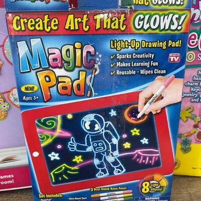 16: Collection of Creator Games/Toys